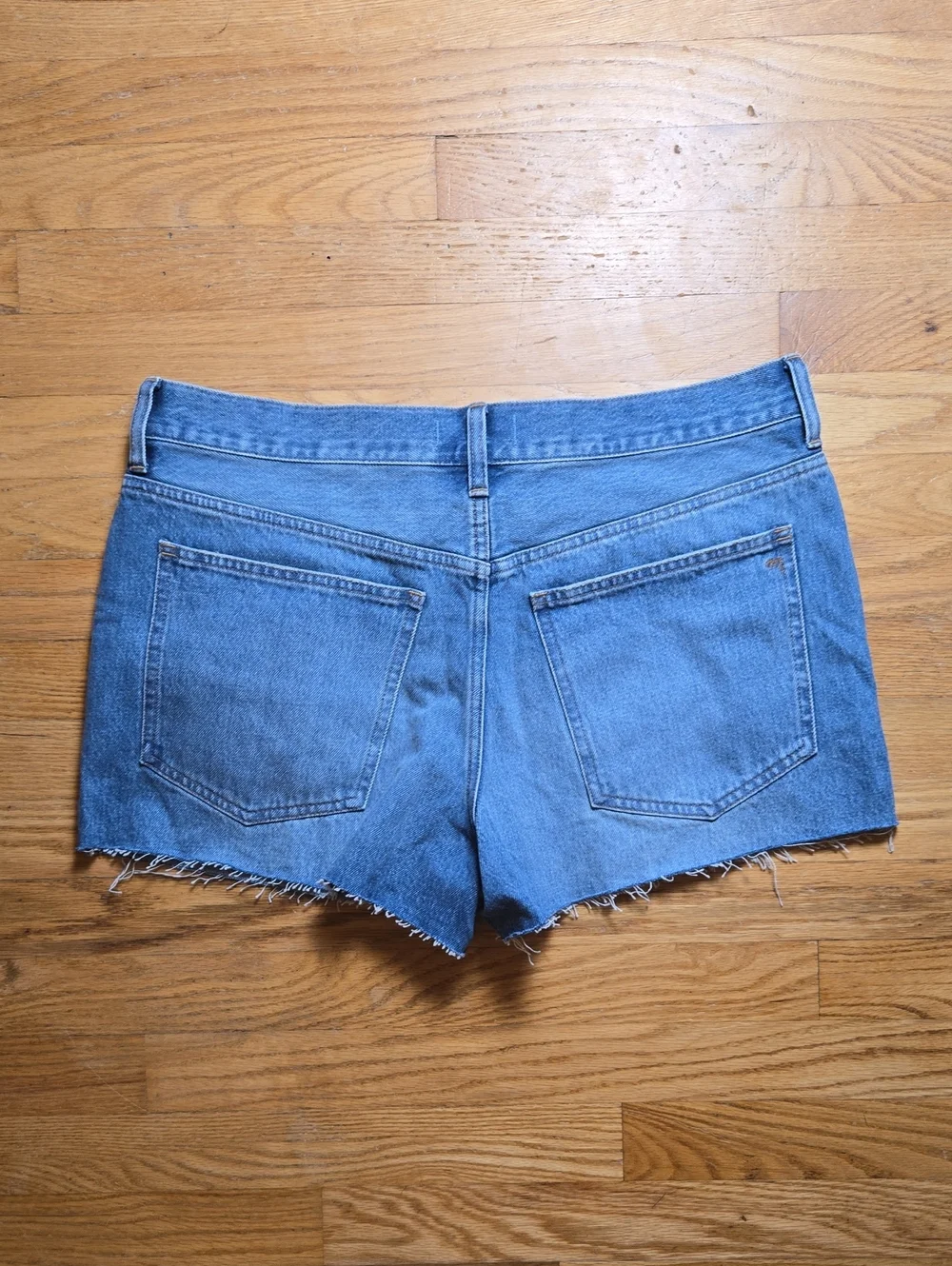 BN Madewell relaxed denim shorts, Kelton wash raw-hem edition